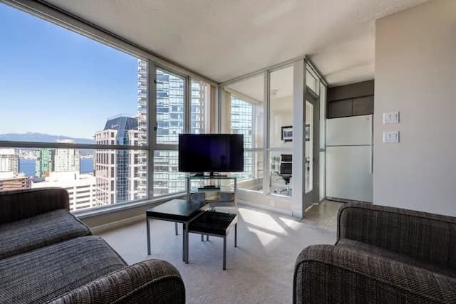 Carmana Hotel & Suites-Carmana 1-Bedroom Suite (1 Queen)-3