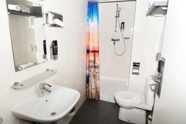 Amsterdam Teleport Hotel-经济客房-2