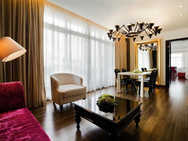 Hotel de l'Opera Hanoi - Mgallery-套房, 1 张特大床 (L'Opera. Opera House View)-1
