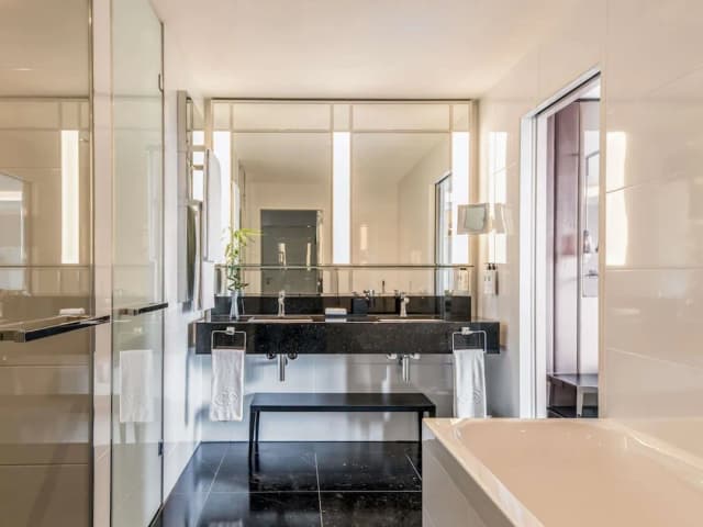 Sofitel Frankfurt Opera-Junior Suite, 2 Twin Beds-4