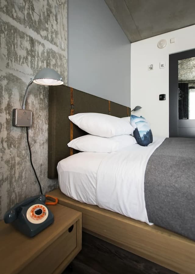 西雅圖市中心 MOXY 酒店-客房, 1 張特大雙人床 (Mobility Accessible, Roll-in Shower)-9