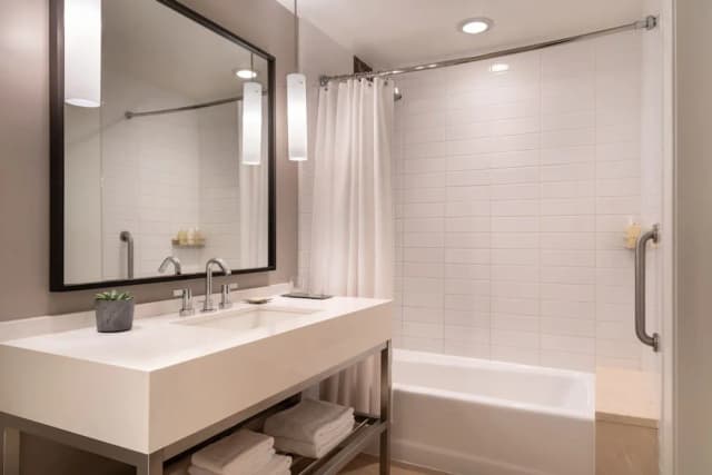 JW Marriott Los Angeles L.A. LIVE-客房, 2 张大床, 城市景观 (Hearing Accessible)-5