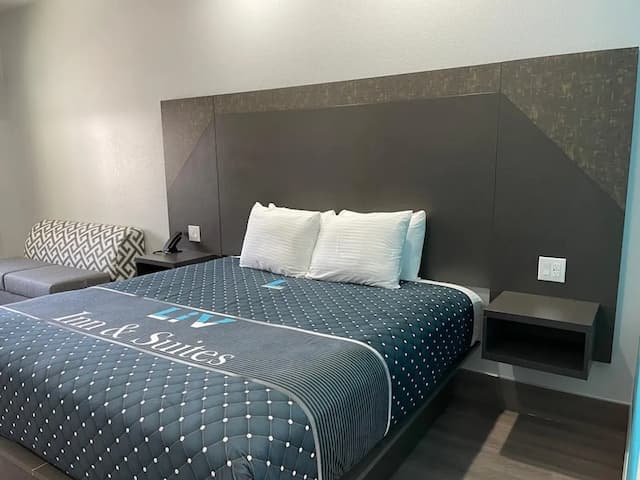 リブ イン アンド スイーツ-ルーム キングベッド 1 台 禁煙-10