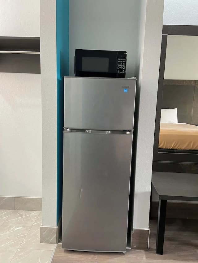 リブ イン アンド スイーツ-ルーム キングベッド 1 台 禁煙-2