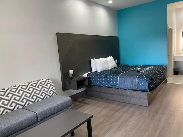 リブ イン アンド スイーツ-ルーム キングベッド 1 台 禁煙-9