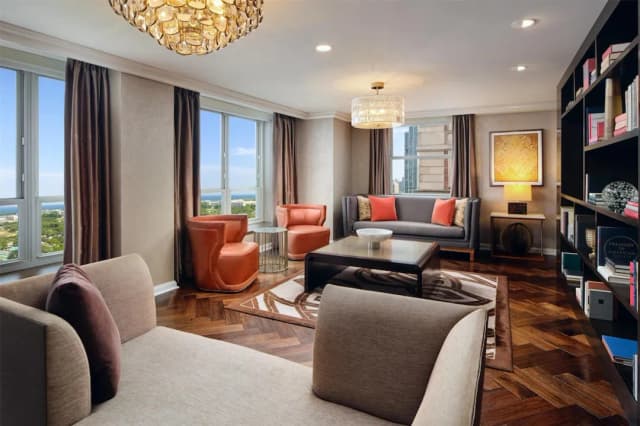 Hilton Chicago-Presidential Suite, Multiple Beds-8