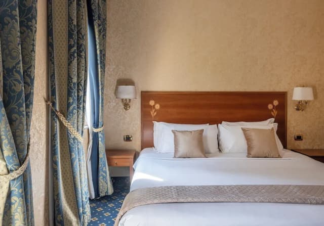 Boutique Hotel Dieci-Classic Double Room Single Use-4