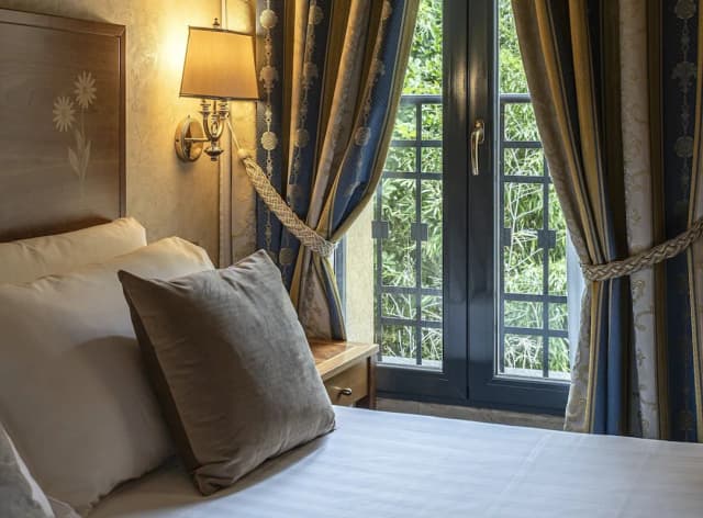 Boutique Hotel Dieci-Classic Double Room Single Use-1