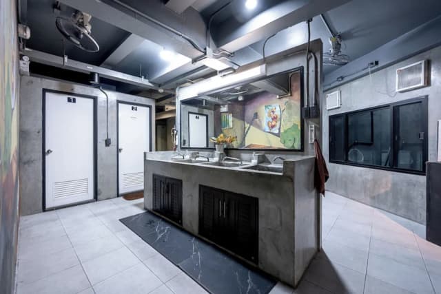 Vibes Hostel Bangkok-標準雙床房-13