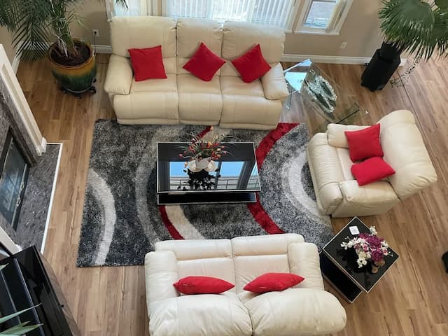 Rose Garden Vancouver Airport-Richmond BC-行政开间套房, 1 张特大床和 1 张沙发床, 庭院景观-6