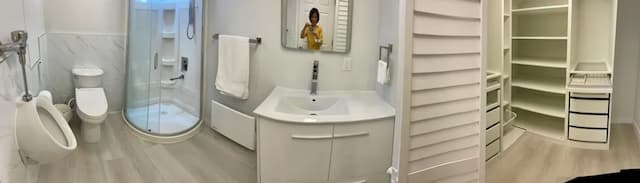 Rose Garden Vancouver Airport-Richmond BC-华丽开间套房, 1 张大床, 花园景观-10