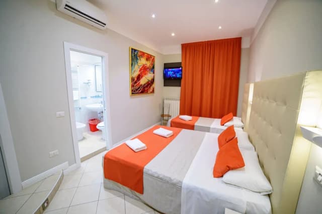 Hotel Demó-Basic Triple Room-8