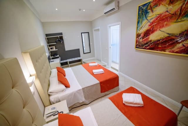 Hotel Demó-Basic Triple Room-13