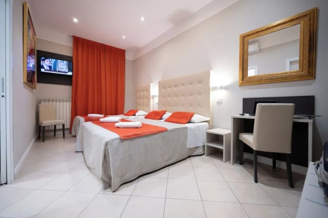 Hotel Demó-Basic Triple Room-20