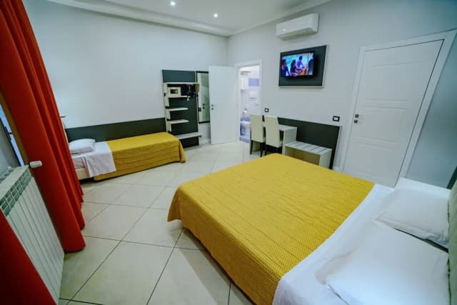 Hotel Demó-Basic Triple Room-4