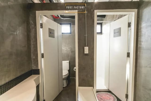 Post Factory Bed & Breakfast Sathorn Hostel - Adults Only-2 Bed in 10-Bed Dormitory Room-8