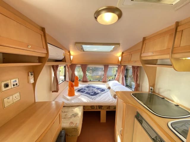 Beach House Camp-Premium Room-1