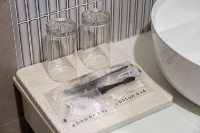 Buasri Boutique Patong-华丽客房, 1 张特大床, 阳台, 泳池景观-11