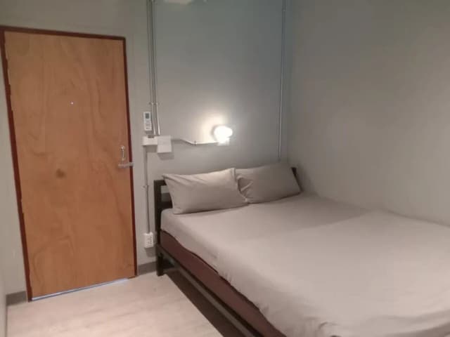 BED STATION HOSTEL KHAOSAN-Private Room Shared Bathroom-1