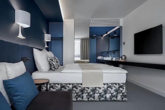 奶油都市飯店-豪華四人房-1