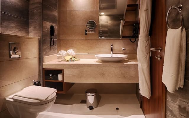 Rose Park Hotel Al Barsha-Deluxe King Room-4