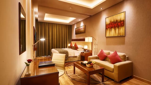 Rose Park Hotel Al Barsha-Deluxe King Room-2