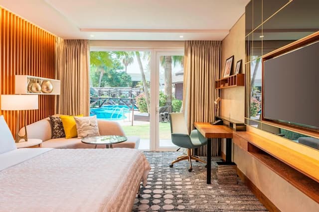Le Meridien Dubai Hotel & Conference Centre-高级房, 1 张大床, 泳池景观 (Pool Access)-4