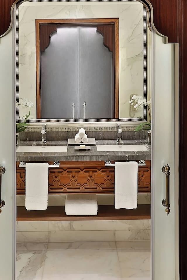 더 리츠-칼튼, 두바이-디럭스룸, 킹사이즈침대 1개, 정원 전망 (Balcony)-8