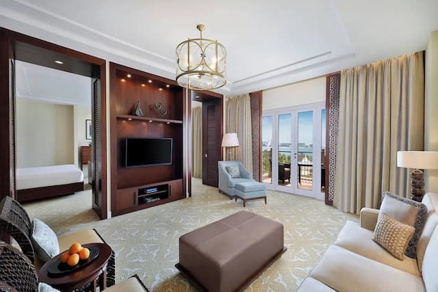 더 리츠-칼튼, 두바이-스위트, 킹사이즈침대 1개, 정원 전망 (Balcony)-7