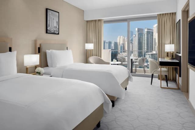JW Marriott Hotel Marina-Deluxe Room, 2 Twin Beds, Balcony, Marina View (Balcony)-5