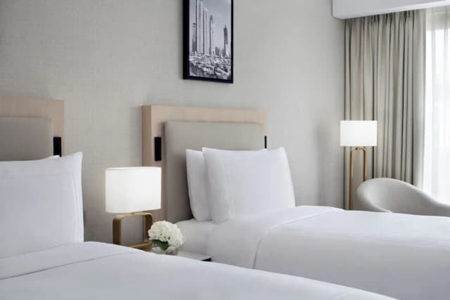 JW Marriott Hotel Marina-Deluxe Room, 2 Twin Beds, Balcony, Marina View (Balcony)-2