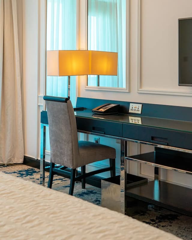 Le Méridien Mina Seyahi Beach Resort & Waterpark-Deluxe Sea View with Balcony, 1 King & 1 Single-9