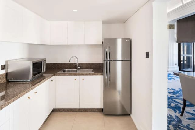 래디슨 블루 호텔, 두바이 데이라 크리크-프레지덴셜 스위트 (Lounge Access)-4