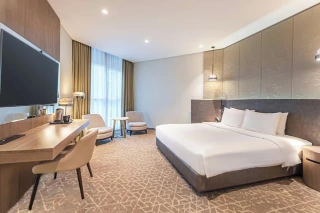 杜拜阿爾巴夏機場萬怡飯店-高級客房, 1 張特大雙人床-3