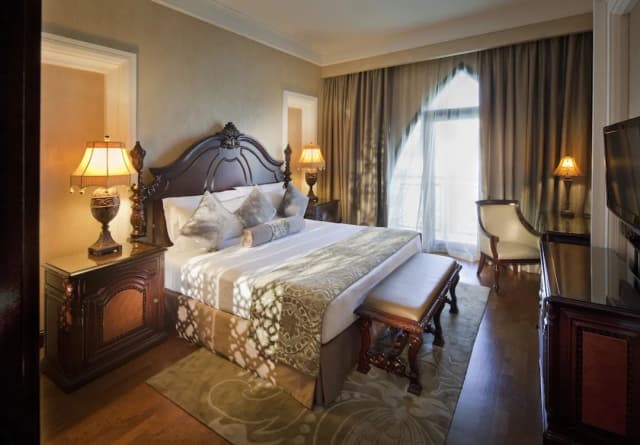 Jumeirah Zabeel Saray Dubai = 杜拜卓美亞扎比爾薩拉伊飯店-Four Bedroom Villa Club Lounge Access/Benefits, Spa Facilities Access-1