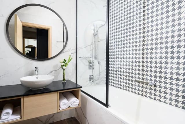 巴薩千禧飯店-高級客房, 1 張特大雙人床-2