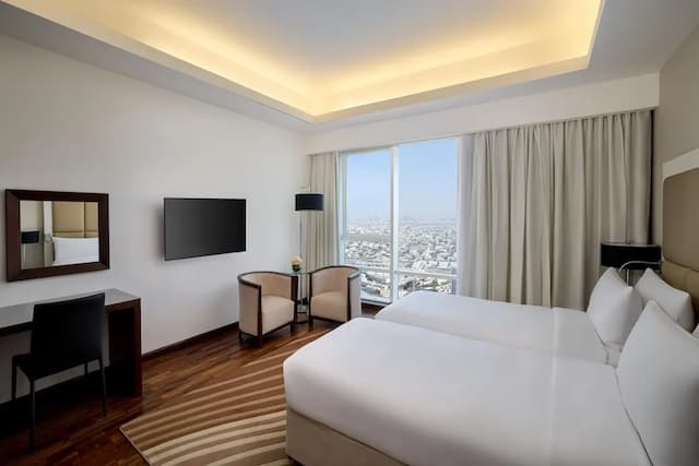 La Suite Dubai Hotel & Apartments-Deluxe Room - Complimentary Transfer to Mall of the Emirates, Metro Station & Jumeirah Beach-5