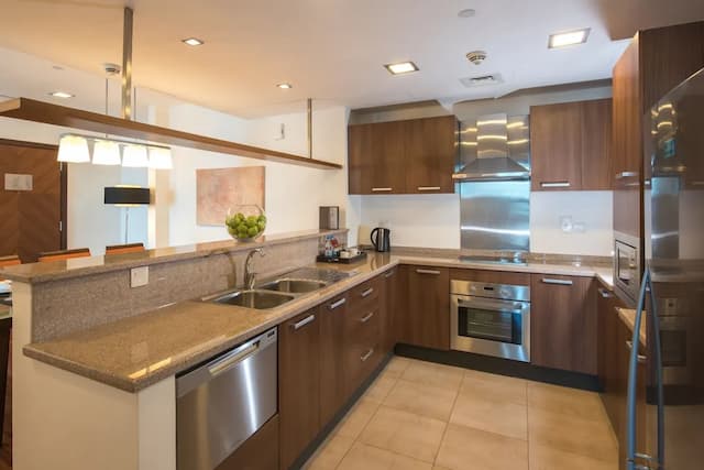 La Suite Dubai Hotel & Apartments-Deluxe Penthouse Three Bedrooms - Complimentary Transfer to Mall of the Emirates & Jumeirah Beach-4