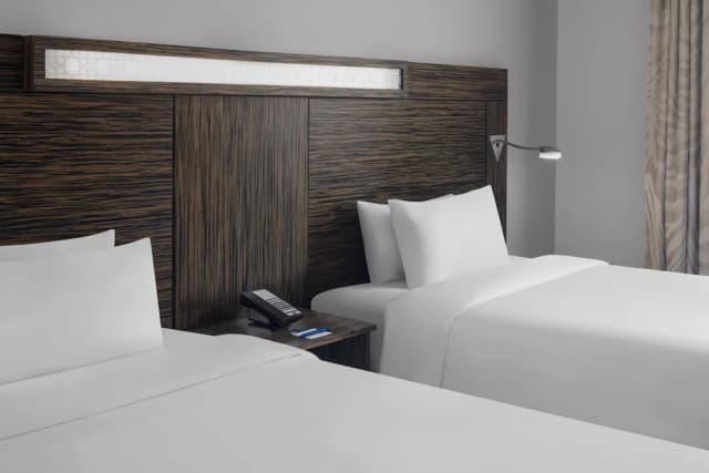 杜拜朱美拉智選假日酒店 (IHG 旗下酒店)-客房, 2 張單人床, 非吸煙房 (Smart Room)-1