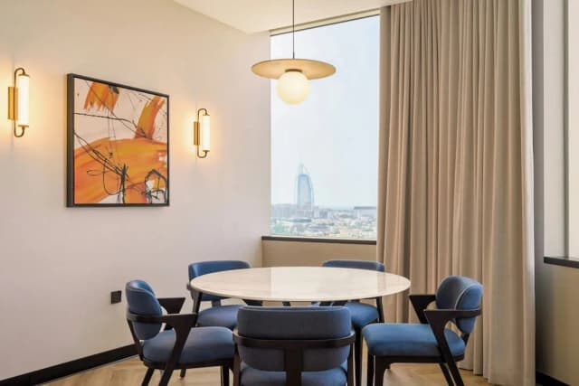 쉐라톤 몰 오브 더 에미레이츠 호텔, 두바이-클럽 스위트, 침실 1개-1