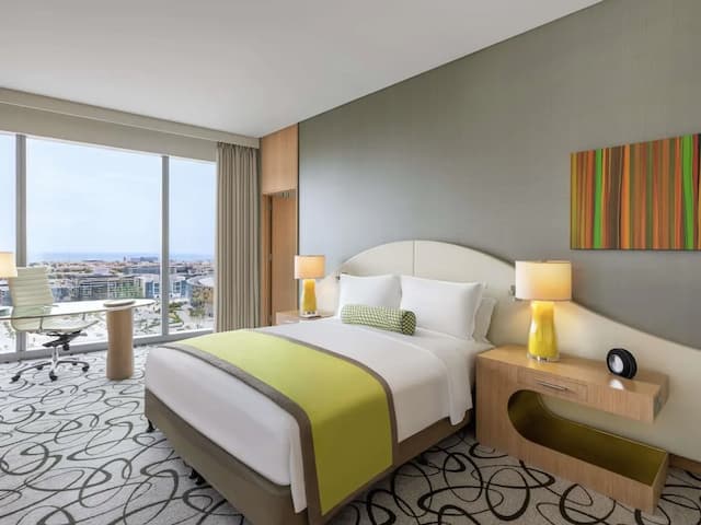 杜拜索菲特酒店-TWO BEDROOM DOWNTOWN SUITE, 1 Double bed and 2 Single beds, Airport Transfer included-8