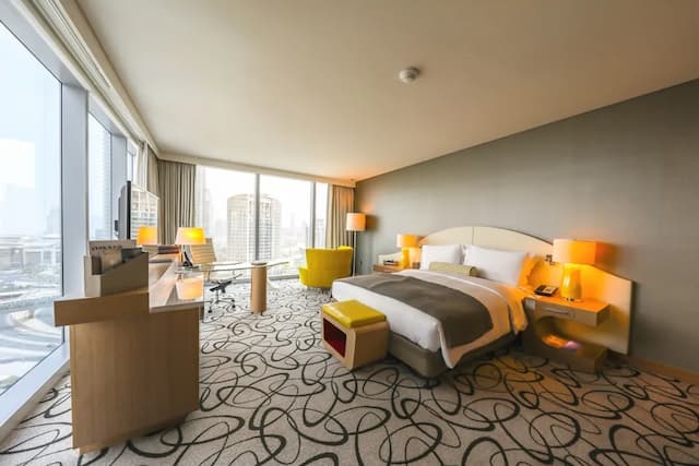 杜拜索菲特酒店-TWO BEDROOM DOWNTOWN SUITE, 1 Double bed and 2 Single beds, Airport Transfer included-5