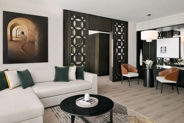 쉐라톤 그랜드 호텔, 두바이-그랜드 스위트, 침실 1개-3