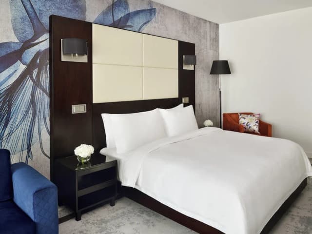 뫼벤픽 호텔 주메이라 레이크 타워스-주니어 스위트, 킹사이즈침대 1개, 호수 전망 (Free Beach Access)-3