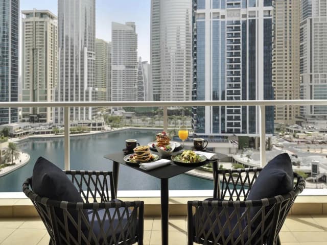 뫼벤픽 호텔 주메이라 레이크 타워스-슈피리어룸, 킹사이즈침대 1개, 호수 전망 (Free Beach Access)-3