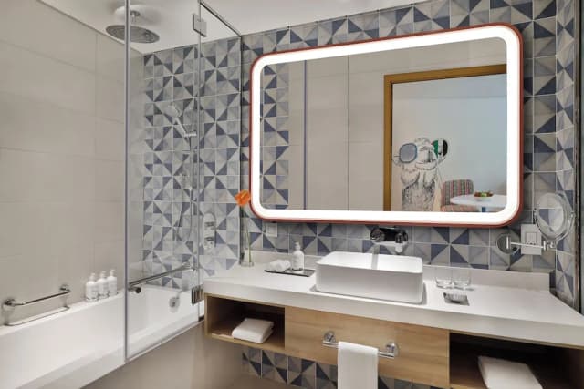 杜拜 The Palm NH Collection 酒店-Deluxe Family Room with Balcony, Beach & Rooftop Infinity Pool Acces, Shuttle to Mall Of Emirates-5