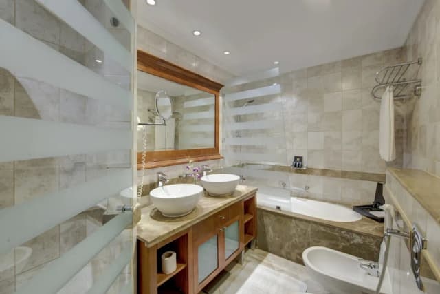 Donatello Hotel-Executive Suite-2