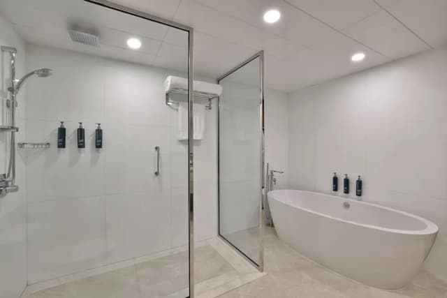 Hilton Dubai Jumeirah-Suite, 1 King Bed, Sea View-10