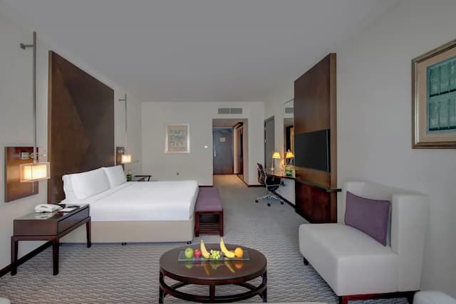 Media Rotana-Room, 1 King Bed (Spacious)-9