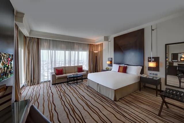 Media Rotana-Room, 1 King Bed (Spacious)-6